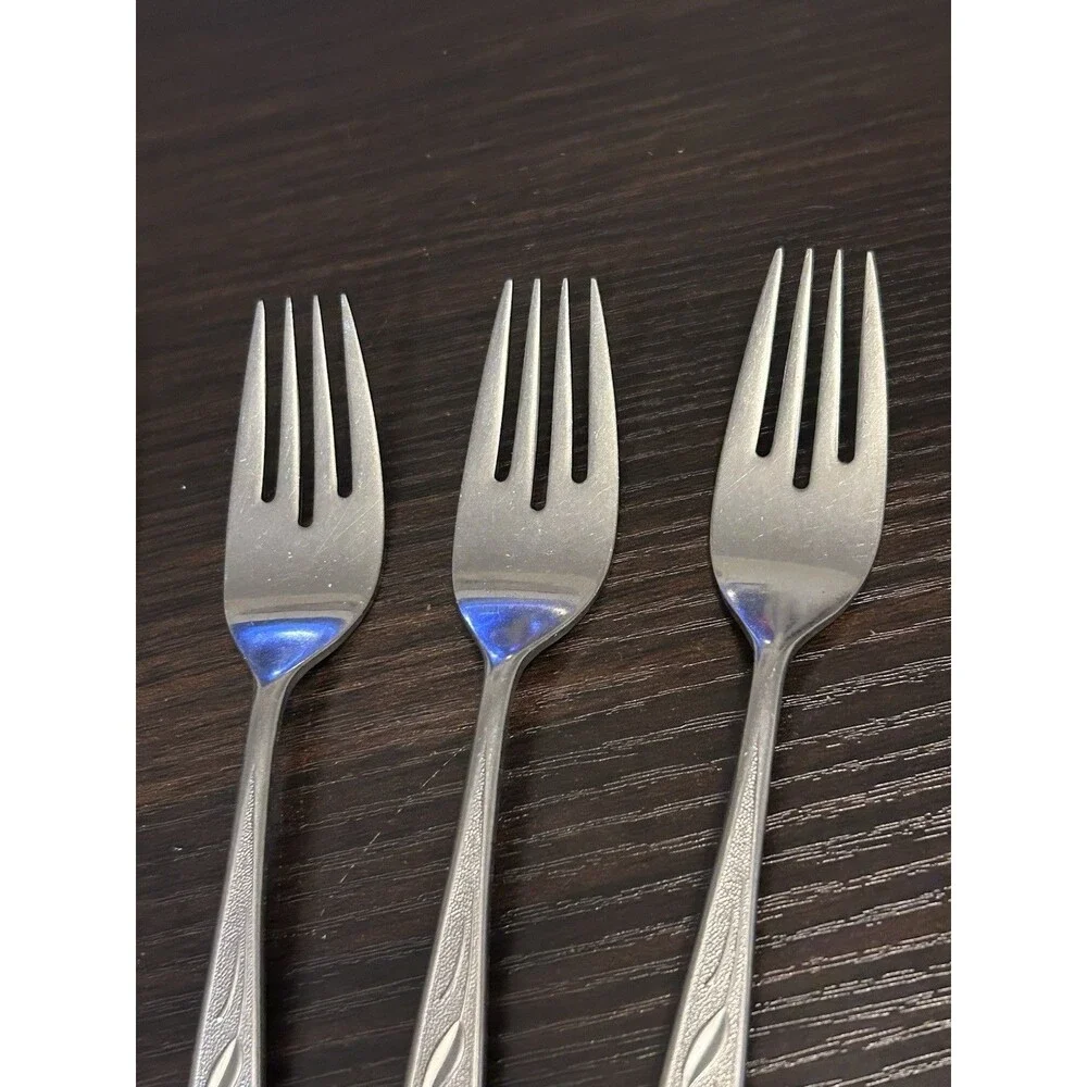 7 Oneida Royal Harvest Salad Forks William A Rogers Premier Stainless Vintage